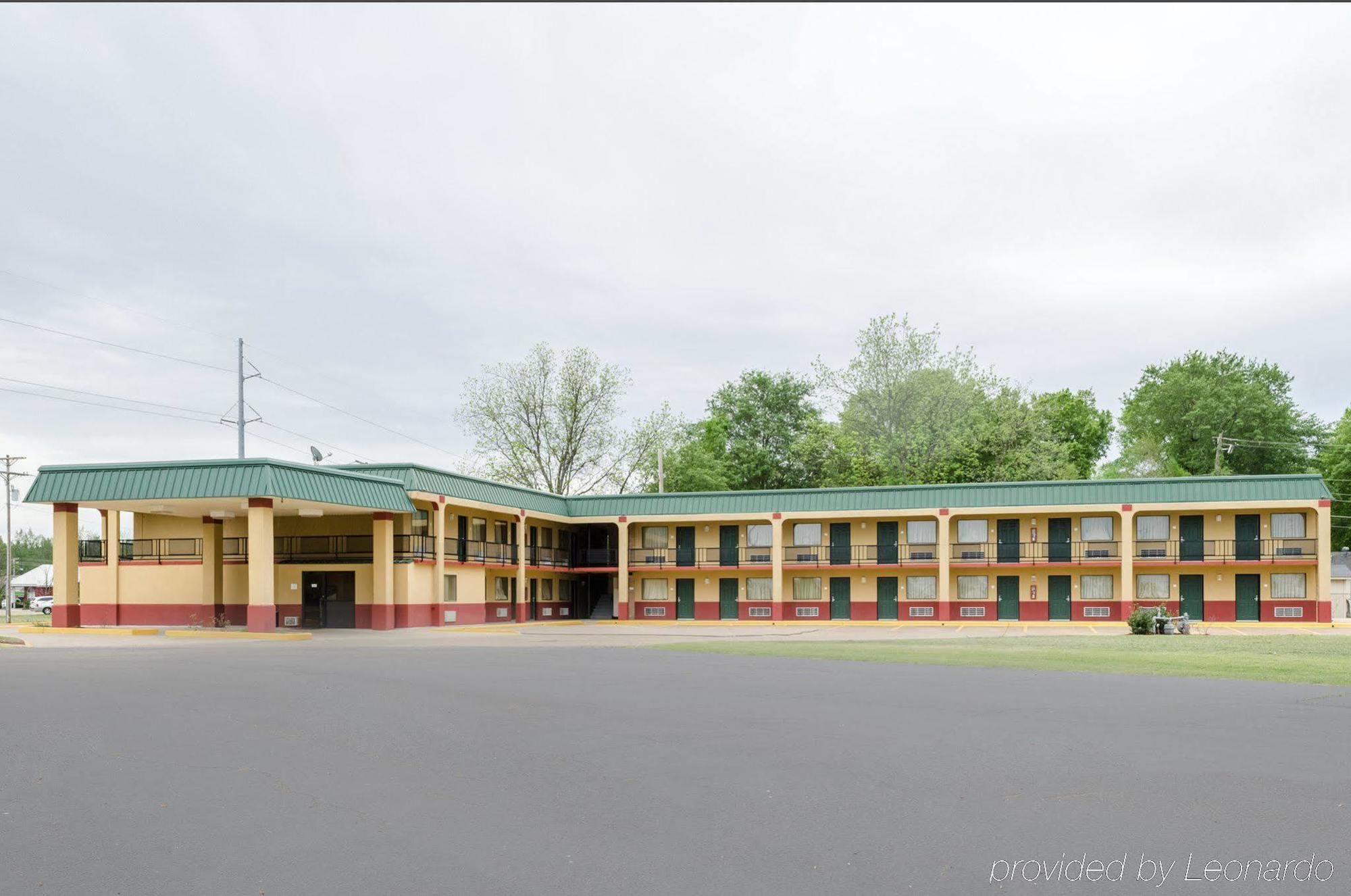 Rodeway Inn Indianola Екстер'єр фото