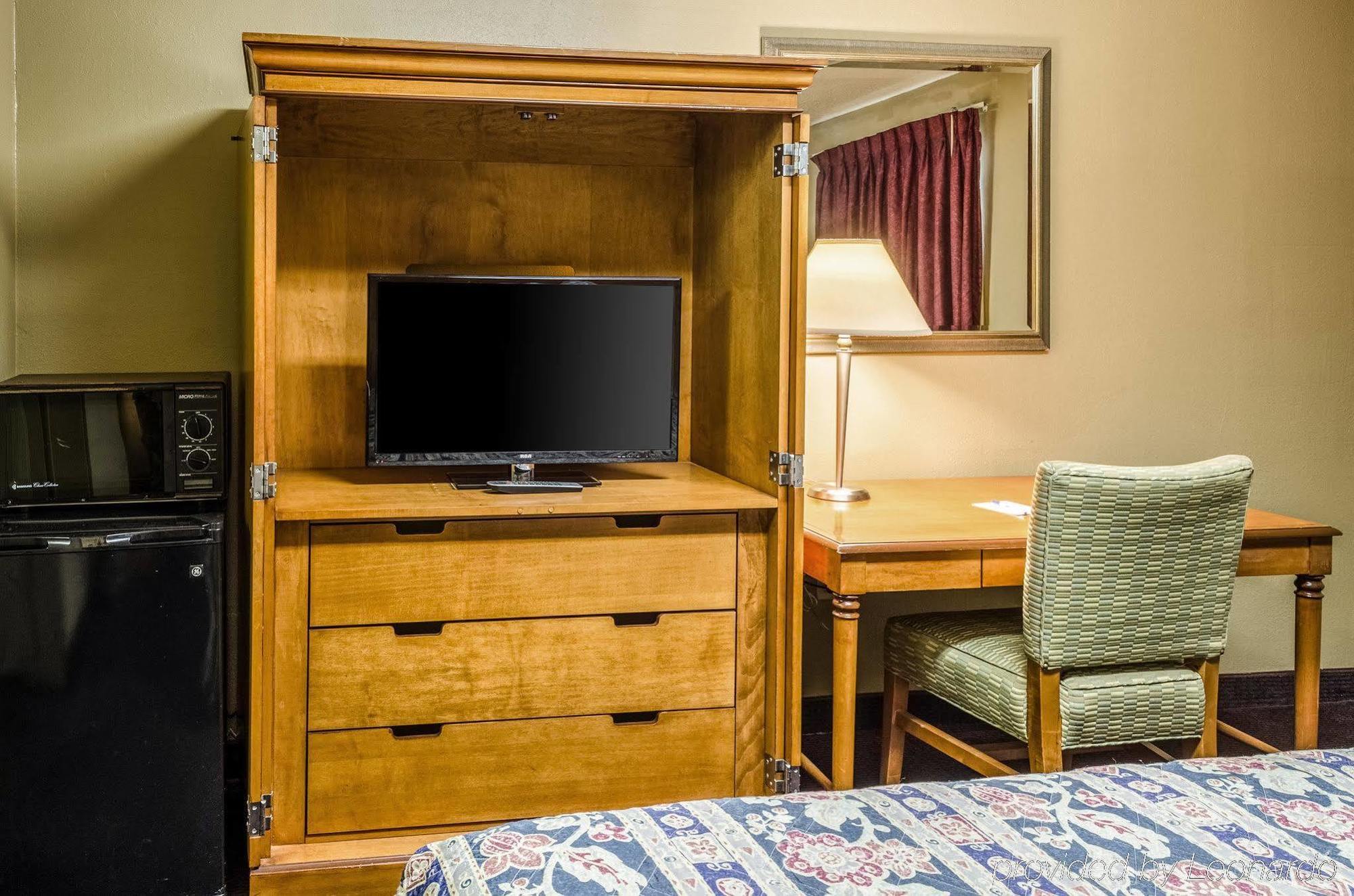 Rodeway Inn Indianola Екстер'єр фото